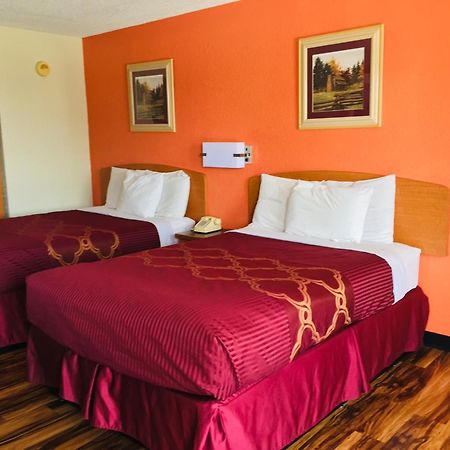 Bear Mount Inn & Suites Pigeon Forge Szoba fotó