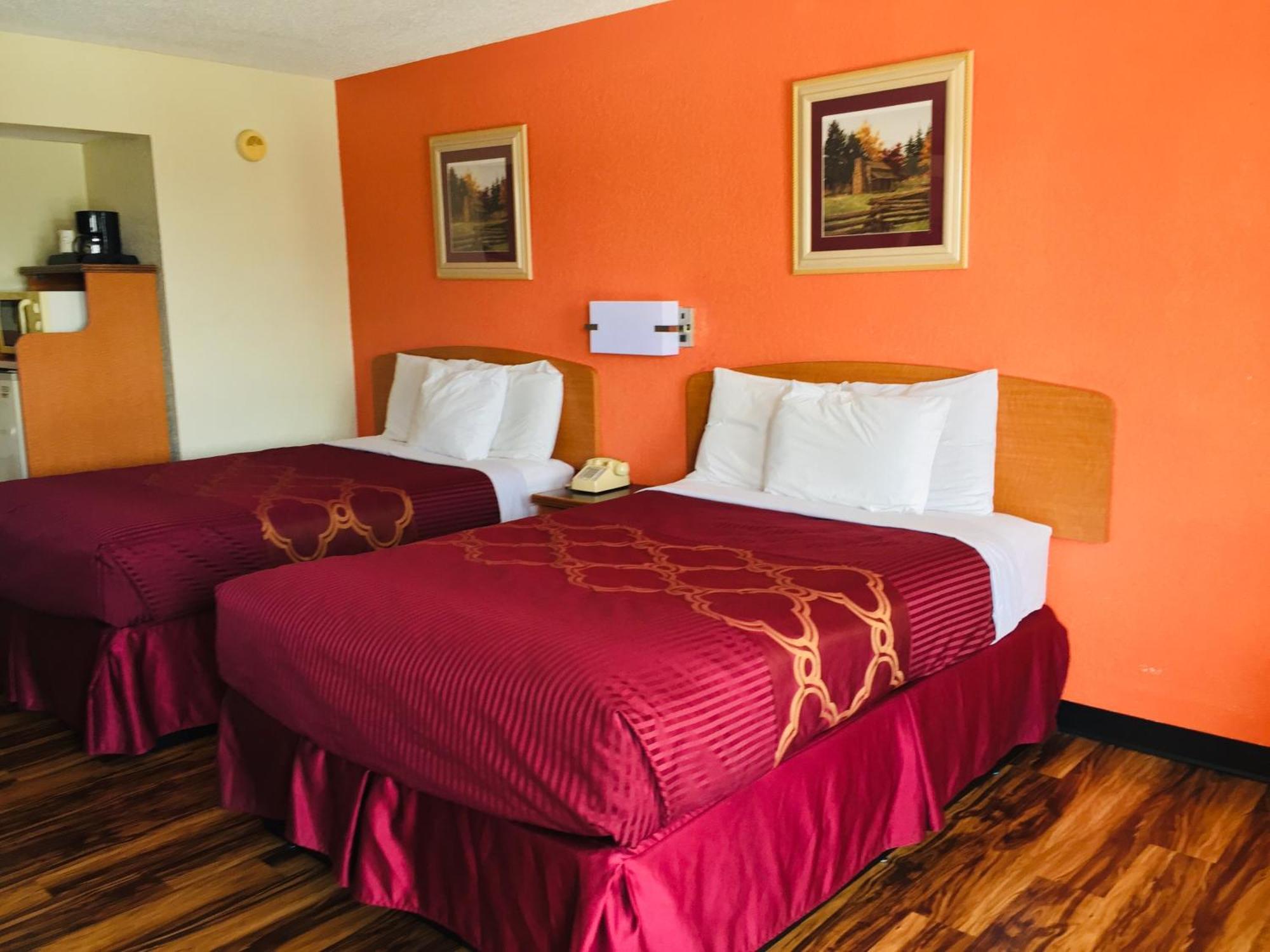 Bear Mount Inn & Suites Pigeon Forge Szoba fotó